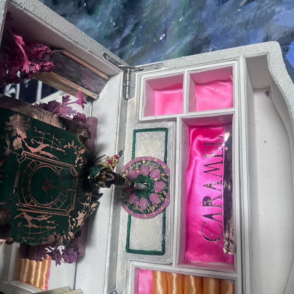 Sleep token caramel music box - Picture 2 of 15